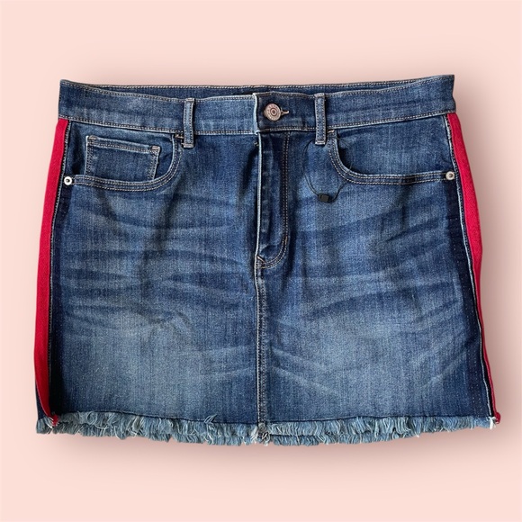 Express Stretchy Denim Mini Skirt with Red Stripe size 10 (NWOT) - Picture 1 of 3